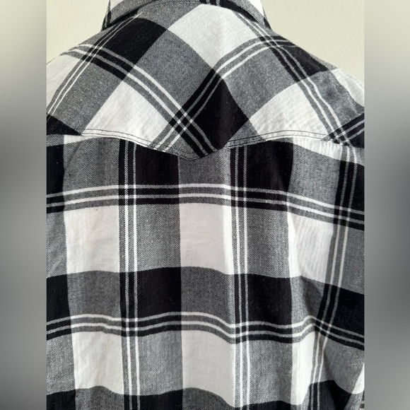 Men’s Lucky Brand Genuine Western Goods  Classic Fit Button Down Shirt Size L - Picture 5 of 6